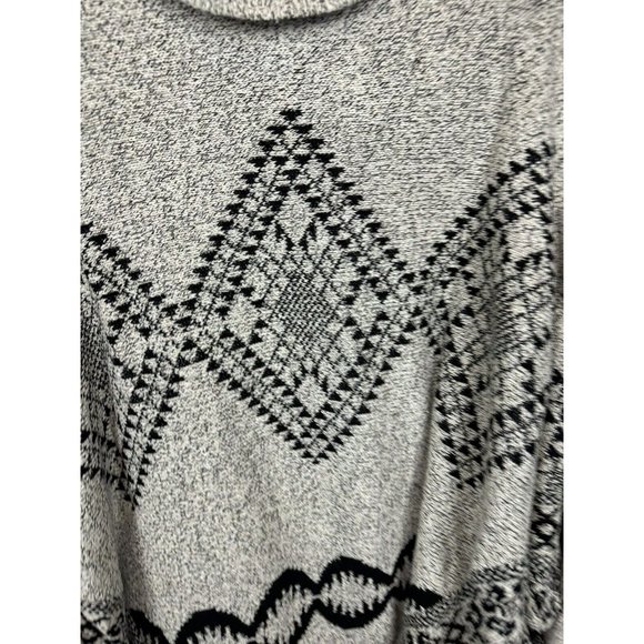 AZ Cape Poncho With Sleeves Grey With Boho Aztec Design - Picture 2 of 11